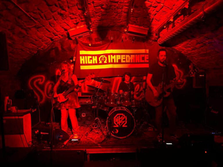 Alternative-Rockpunk Band Made in Missionary im Schöppche Keller